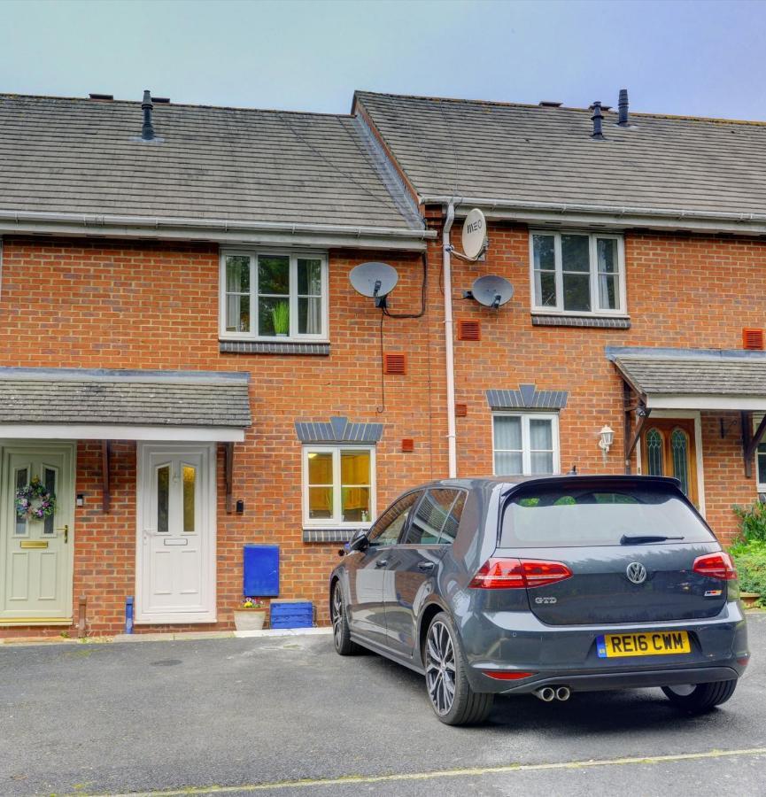 Modern 2 Bed House Sleeps 6 Southam Town Centre - Inspire Homes Ltd 외부 사진